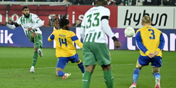 Geubbels erzielt das 1:0 gegen GC. gc
