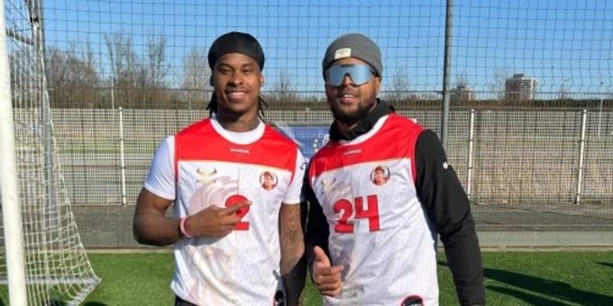 Die ELF-Stars Darrell Stewart Jr. (Wroclaw Panthers) und Dion Henrique (Hamburg Sea Devils). (Foto: Baselland Pioneers)