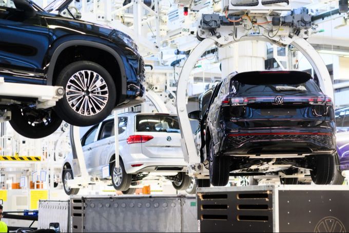 Die US-Zölle könnten die Automobilindustrie der EU stark belasten. (Symbolbild) Trumps Zölle EZB
