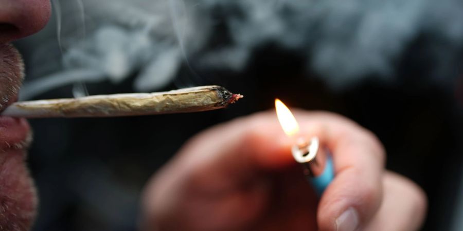 Während Cannabis 2023 mit 244 Millionen Konsumenten deutlich die am weitesten verbreitete Droge war. (Symbolbild)