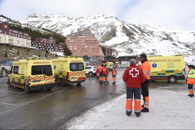 Nach dem Unfall mit dem Sessellift waren etliche Rettungskräfte im Einsatz. Unfall Sessellift Astun
