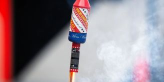 Silvester - Influencer soll wegen Raketenschuss zügig angeklagt werden Silvester - Influencer soll wegen Raketenschuss zügig angeklagt werden