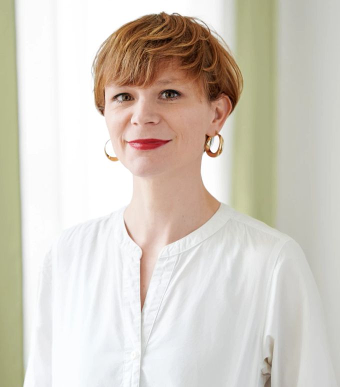 Sexologin Melina Dobroka therapiert in ihrer Praxis in Basel Einzelpersonen und Paare. Sex