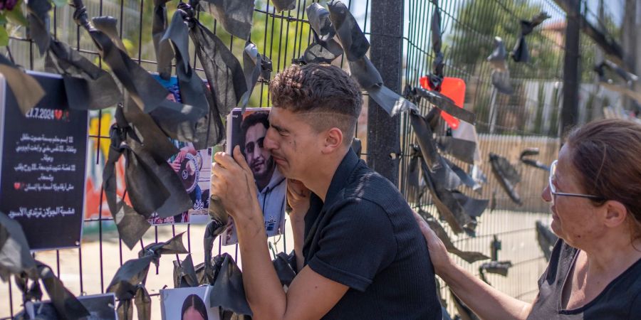 Der für den Raketenabschuss zuständige Hisbollah-Kommandeur wurde nach Angaben der israelischen Armee bei einem gezielten Angriff im Libanon getötet.