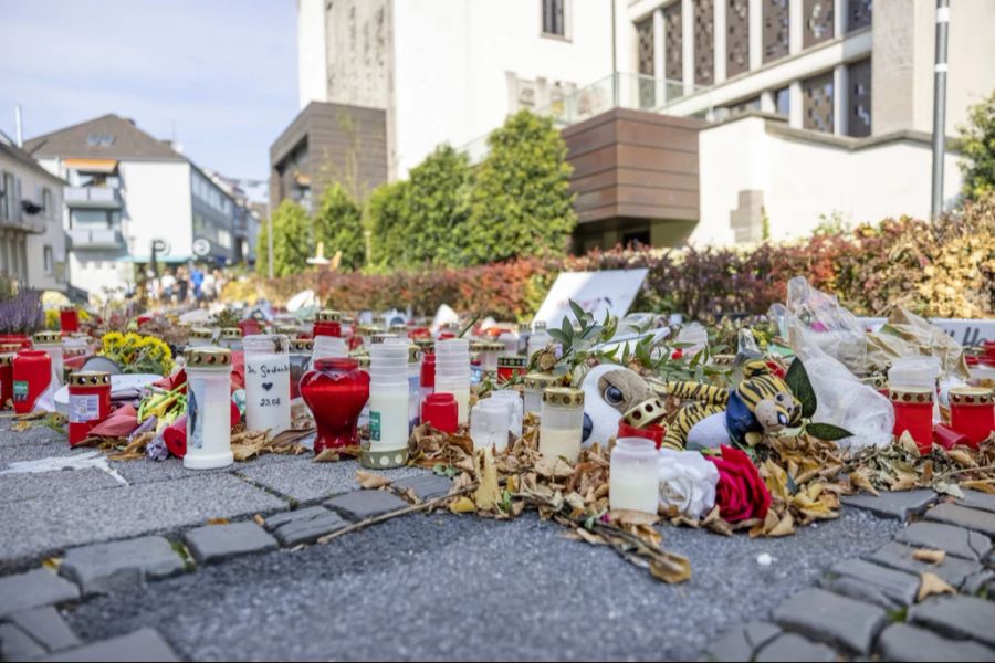 In Solingen wurden an einem Stadtfest Ende August drei Menschen bei einer Messerattacke getötet.