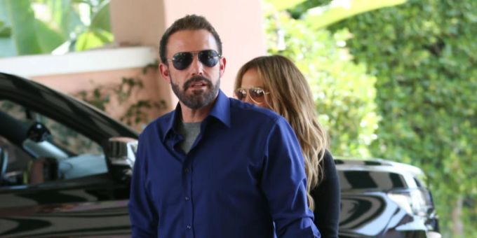 Wie jetzt - Ben Affleck und J.Lo knutschend gesichtet?!