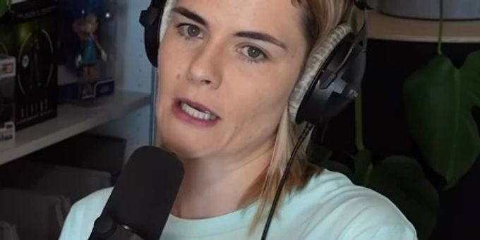 Vorwürfe - Schlachtet Hazel Brugger Hausbau-Horror für Geld aus?