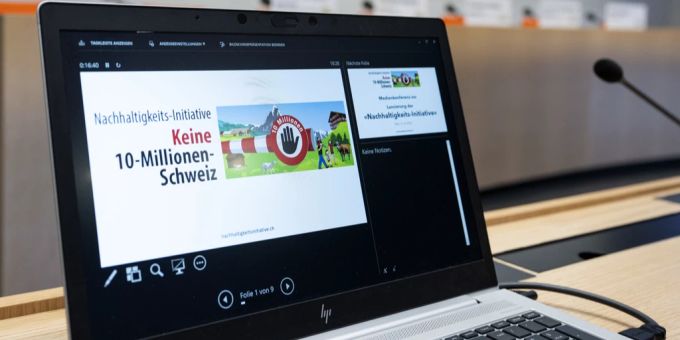 Als grösste Herausforderung im Hinblick auf eine 10-Millionen-Schweiz sehen die Befragten mit 43 Prozent den Wohnungsmangel respektive die hohen Mietkosten. Zuwanderung