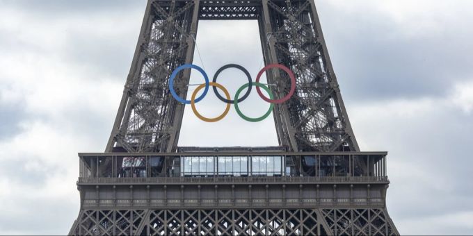Olympia 2024 in Paris – natürlich dürfen da die Ringe auf dem Eiffelturm nicht fehlen. Olympia 2024 Paris