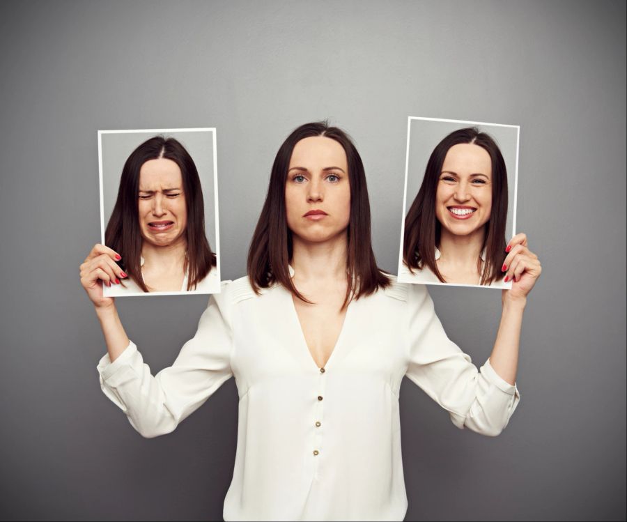 Frau mit emotionalen Selbstbildern