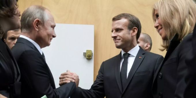 Frankreichs Präsident Emmanuel Macron trifft heute auf Russlands Staatschef Wladimir Putin. Macron Putin