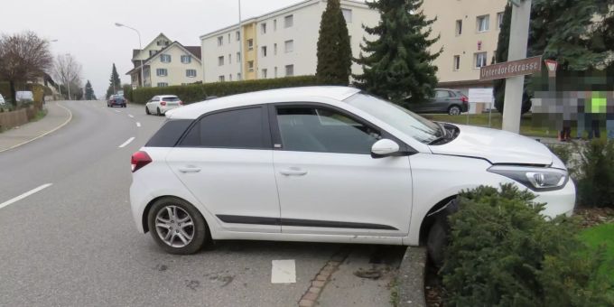 Selbstunfall mit PW Selbstunfall