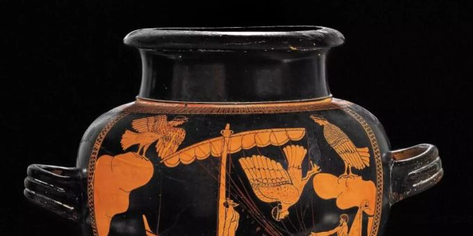 Keramikvase "Odysseus und die Sirenen" (ca. 480 vor Christi) in der Ausstellung «Troja: Mythos und Realität» im British Museum. Foto: -/ The Trustees of the British Museum/dpa TRoja