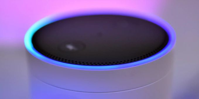 Der Lautsprecher Amazon Echo – mit dem Alexa Voice Service – steht auf der IFA in Berlin. Smart Speaker Amazon Alexa