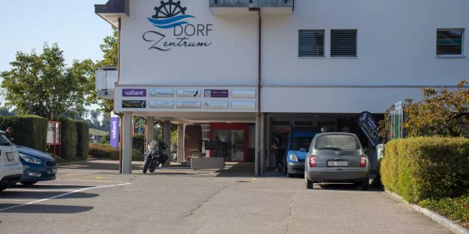Das Dorfzentrum in Mühleberg. Das Dorfzentrum in Mühleberg.