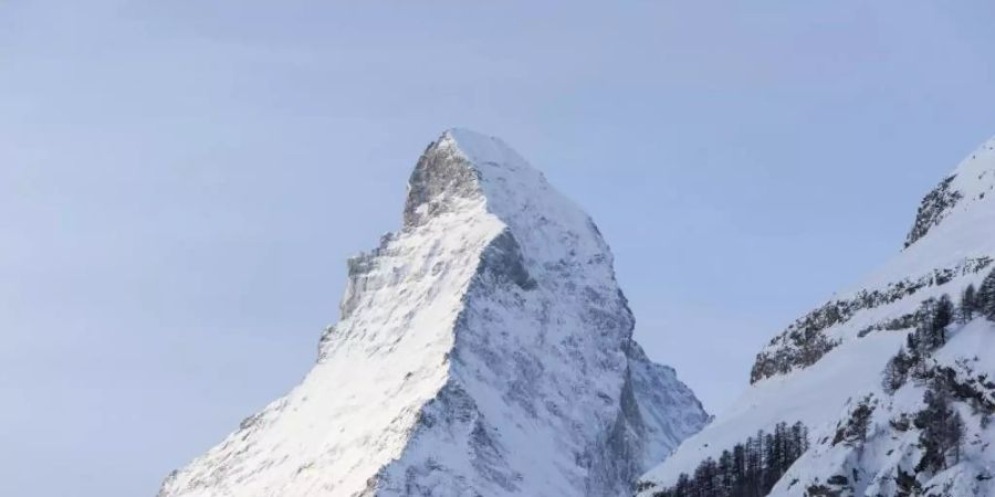 Der Klimawandel hinterlässt Spuren - auch auf dem Matterhorn. Uralte Bergsteigerrouten werden zu gefährlich. Foto: dpa