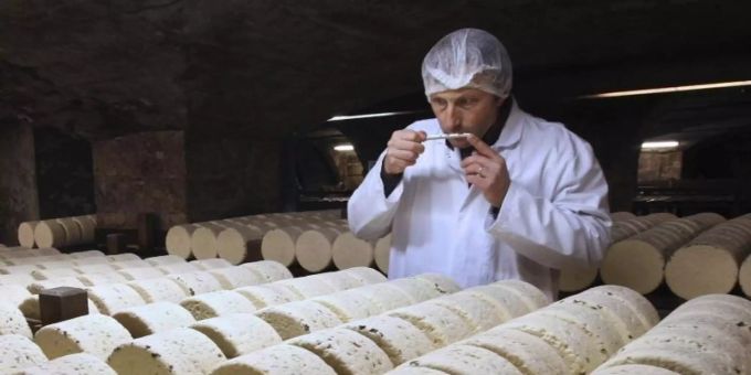 In der Schweiz ist das Konsum von Käse im letzten Jahr um 1,9 Prozent im Vergleich zum Vorjahr gestiegen (Archivbild) Käse