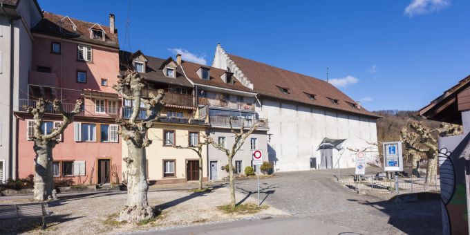Das Salzhaus in Brugg wird heute vom Verein Salzhaus kulturell genutzt. Das Salzhaus in Brugg wird heute vom Verein Salzhaus kulturell genutzt.