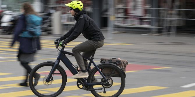 Velo E-Bike Helm