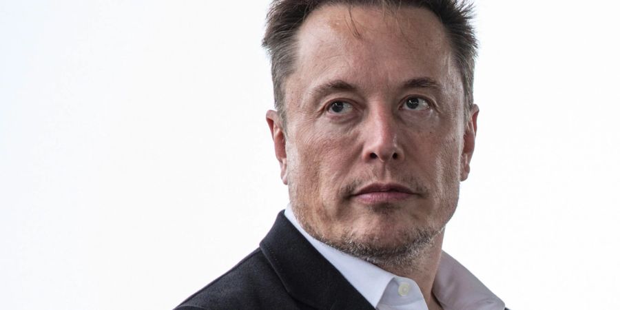 Elon Musk hatte sein Kommunikationssystem Starlink bereits der Ukraine im russischen Angriffskrieg als Unterstützung angeboten - Kiew hatte sein Angebot damals dankend angenommen.