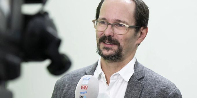 Grünen-Nationalrat Balthasar Glättli will wieder gegen die «Goldenen Visa» vorgehen. Golden Visa