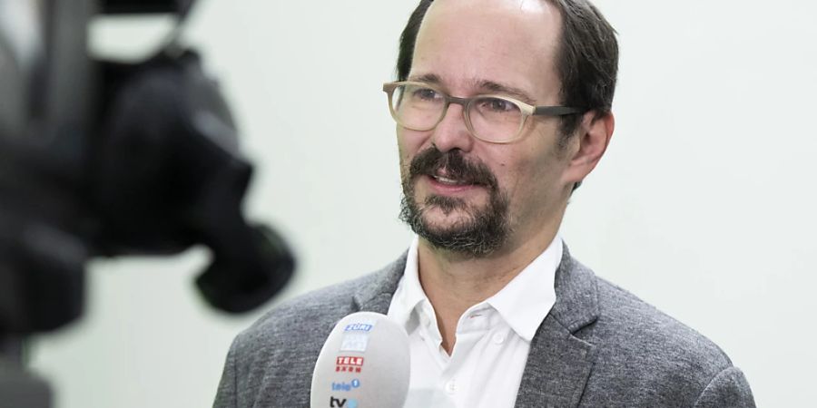 Balthasar Glättli, Parteipräsident der Grünen, zieht die Konsequenzen aus der Wahlniederlage: Er wird im kommenden Frühling sein Amt zur Verfügung stellen.