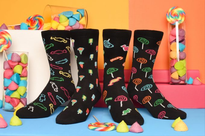 Die Socken bestehen jeweils aus zwei unterschiedlichen Designs. Startup