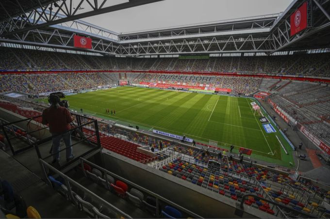 Die Merkus Spielarena in Düsseldorf. Merkur