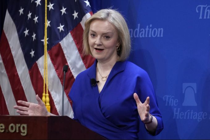 Rund ein Dutzend Weggefährten von Liz Truss erhalten Ehrungen. liz truss