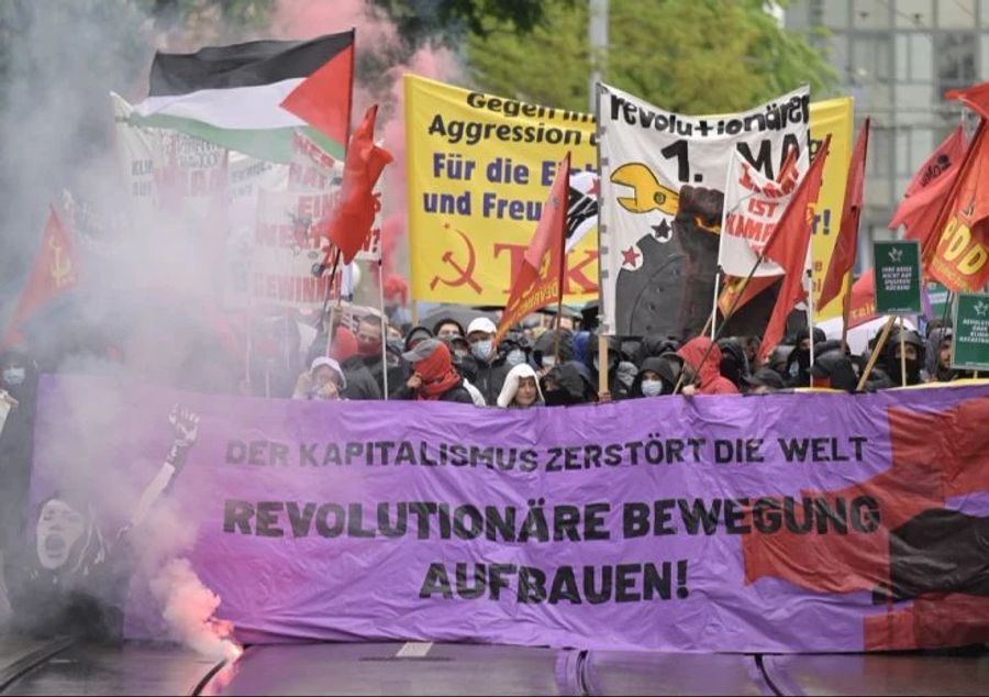 Die Demo in Basel darf nun nicht stattfinden – angesichts der Situation im Nahen Osten sind die Sicherheitsbedenken des Kantons zu gross, er verbietet alle Arten von Demonstrationen.