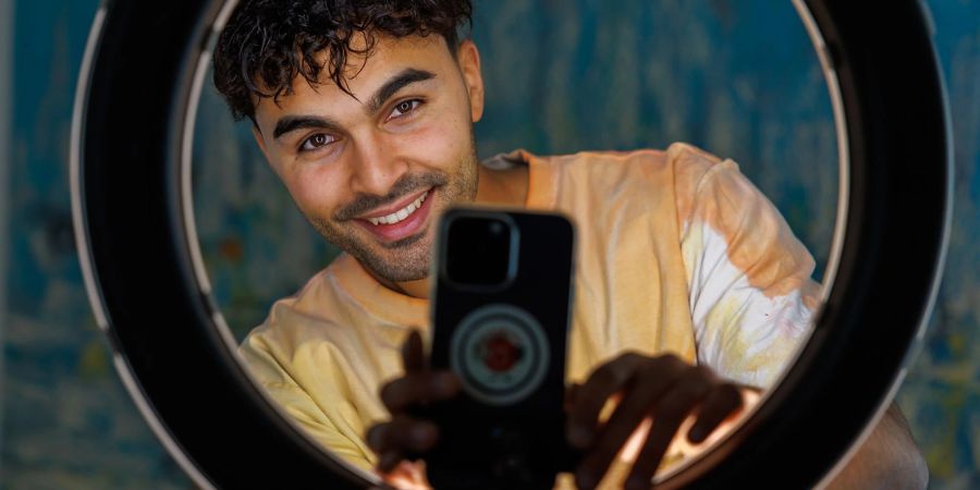 Younes Zarou folgen mehr als 50 Millionen Menschen auf Tiktok.
