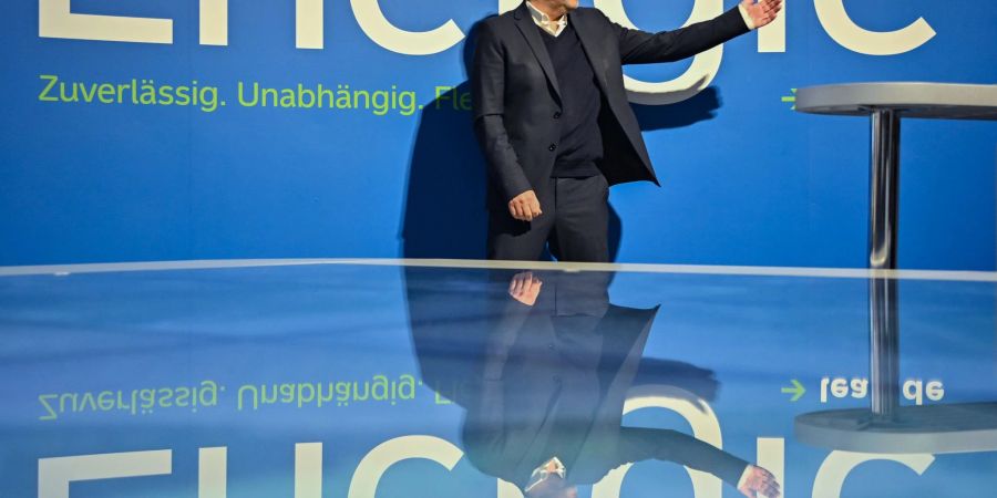 Robert Habeck besuchte vier Standorte in der Lausitz, um sich über verschiedene Massnahmen der Transformation in der Tagebauregion zu informieren.