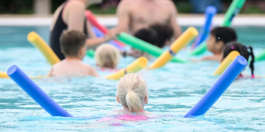 Die DLRG warnt davor, dass der Anteil der Nichtschwimmer unter Grundschülern steige.