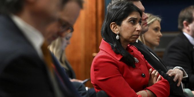 Das neue Asylgesetz von Innenministerin Suella Braverman ist stark umstritten. Migration Britain