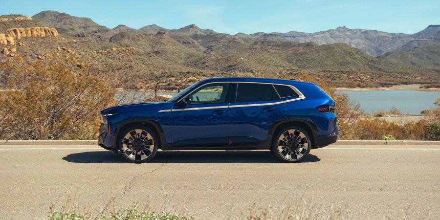 5,11 Meter Länge machen den BMW XM zu einem geräumigen SUV der Oberklasse.