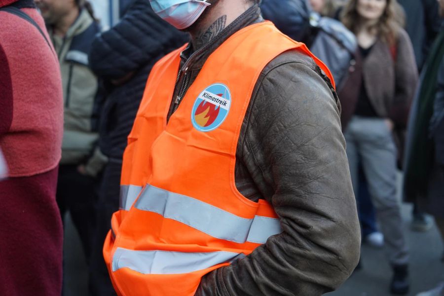 Auch der Klimastreik ist vor Ort.