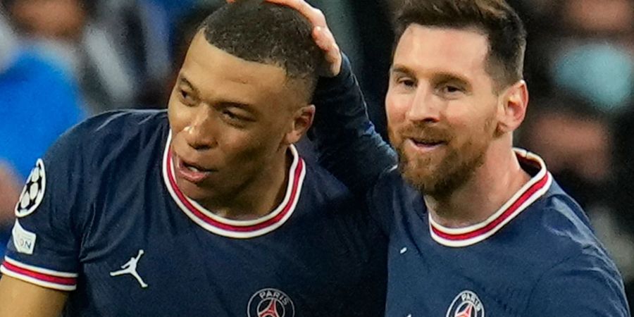 Lionel Messi (r) und Kylian Mbappé wollen mit PSG in München das Champions-League-Aus vermeiden.