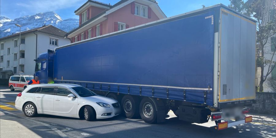 Altdorf: Kollision zwischen zwei Fahrzeugen