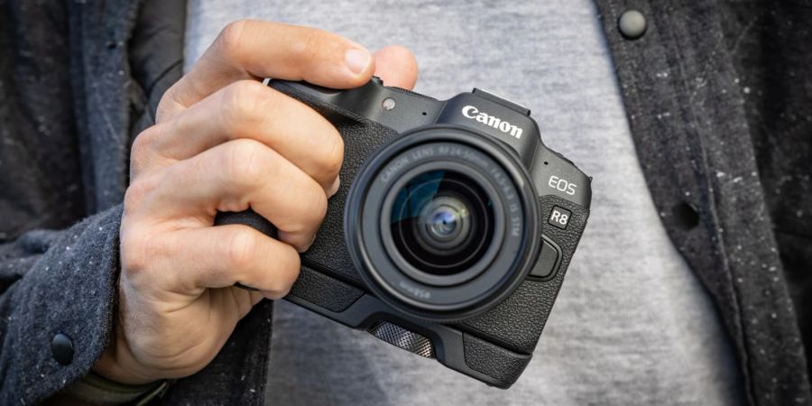Canon EOS R8