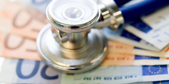 Berlin - Gesetzliche Krankenkassen mit Plus bis Ende September