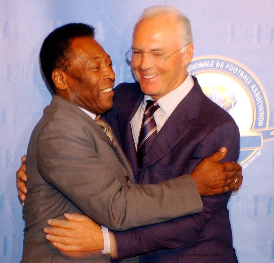 Mit Franz Beckenbauer spielte Pelé in New York zusammen.