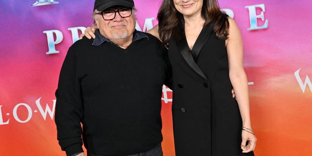 «Willow» Danny DeVito mit Tochter Lucy bei Premiere