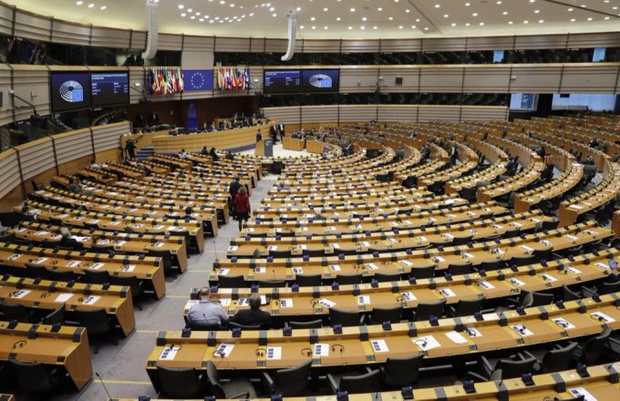 Hier tagt die Europäische Union: Das Parlament in Brüssel. Europäische Union