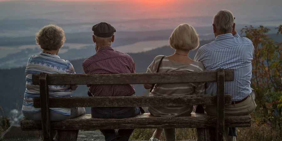 Neben der Sorge um den Klimawandel und seine Folgen kümmert die Schweizerinnen und Schweizer fast genauso stark, wie sicher ihre Altersvorsoge noch ist. (Symbolbild)