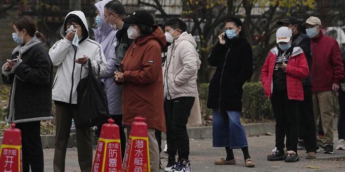 Die Stimmung in der chinesischen Wirtschaft hat sich wegen der Verschärfung der Corona-Situation weiter eingetrübt. (Symbolbild) Die Stimmung in der chinesischen Wirtschaft hat sich wegen der Verschärfung der Corona-Situation weiter eingetrübt. (Symbolbild)