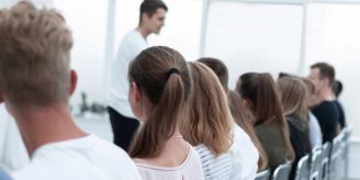 Kostenübernahme - In diesen Fällen zahlt die IV für die Weiterbildung Kostenübernahme - In diesen Fällen zahlt die IV für die Weiterbildung