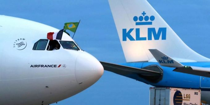 Flugzeuge von Air France und KLM Airbus A380