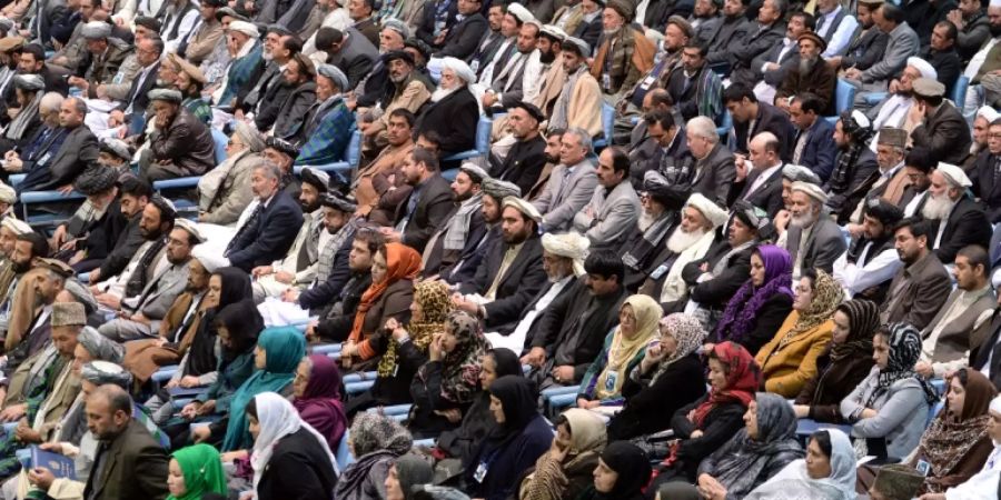 Teilnehmer der vorigen Loja Dschirga im Jahr 2013