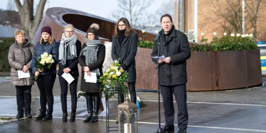 Winnendens Oberbürgermeister Hartmut Holzwarth bei der Gedenkfeier