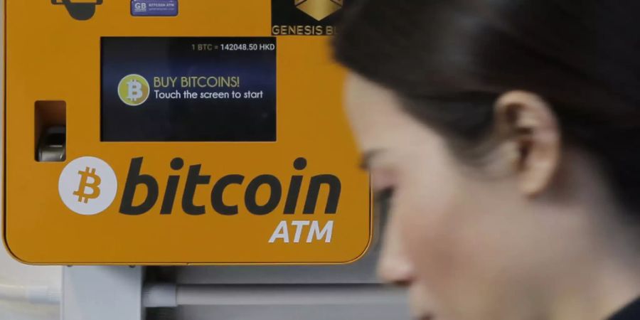 Der Preis für Bitcoins vollzieht am Dienstagmorgen einen regelrechten Höhenflug. Innerhalb einer Stunde schnellt die «Krypto-Leitwährung» um mehrere hundert Dollar nach oben und und damit auf den höchsten Stand seit November 2018. (Symbolbild)